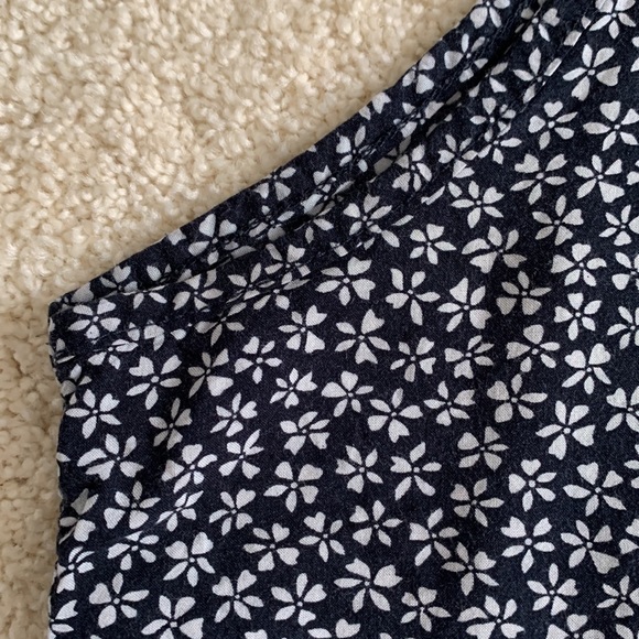 brandy melville - loose tank top - Picture 2 of 4